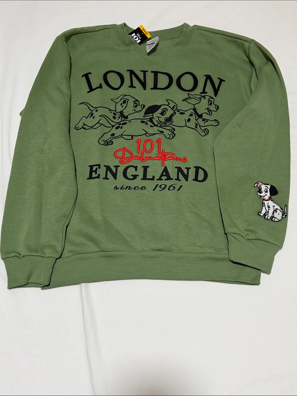 Disney W Med 1001 Dalmatians London Crewneck Sweatshirt Embroidered NWT